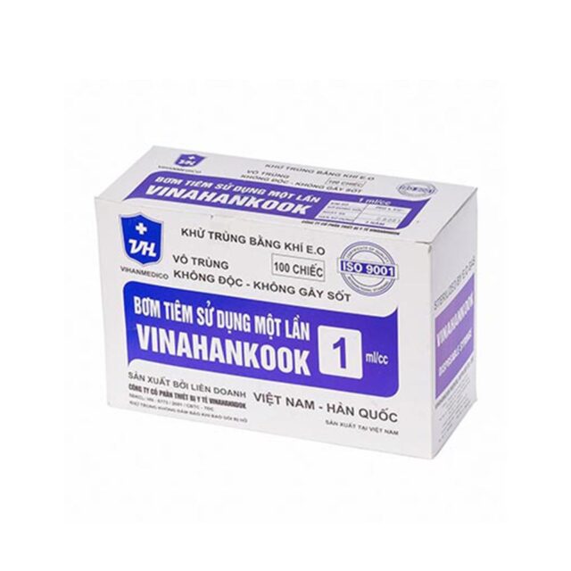 Bơm tiêm sử dụng một lần VinaHankook dung tích 1ml, cỡ kim 26G. Hộp đóng gói 100 chiếc.